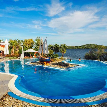 Salve Croatia Mobile Homes In Amadria Park Trogir Seget Vranjica Exterior photo